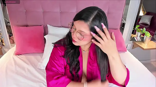 ArticaBelle online show from 11/25/25, 04:45