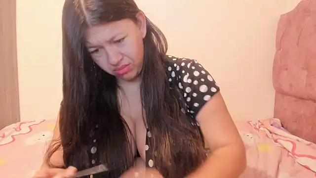 Catherine tabarezx online show from 06/15/26, 11:34