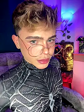 PRINCE STEV online show from 10/03/25, 12:18