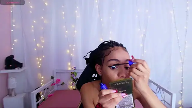 Snapshot of Abigail_Wilson_ chatting on 12/09/24, 08:44 Abigail Wilson online show from 12/09/24, 08:44