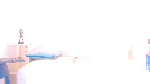 Snapshot of Molly_Spears chatting on 02/07/25, 03:41 Molly Spears online show from 02/07/25, 03:41