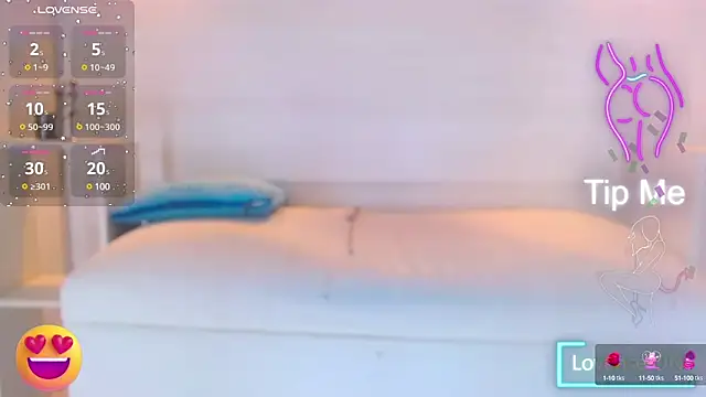 Snapshot of Molly_Spears chatting on 02/13/25, 01:48 Molly Spears online show from 02/13/25, 01:48