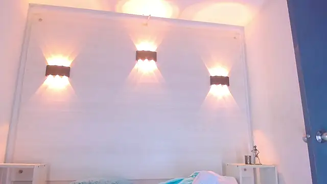 Snapshot of Molly_Spears chatting on 02/17/25, 12:05 Molly Spears online show from 02/17/25, 12:05