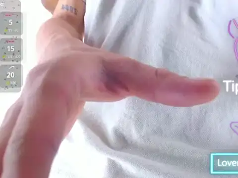 Snapshot of Molly_Spears chatting on 02/20/25, 11:42 Molly Spears online show from 02/20/25, 11:42