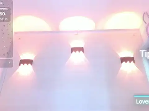 Snapshot of Molly_Spears chatting on 02/20/25, 02:46 Molly Spears online show from 02/20/25, 02:46