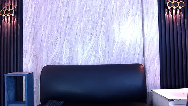 Snapshot of Molly_Spears chatting on 12/04/25, 07:44 Molly Spears online show from 12/04/25, 07:44