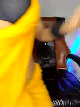 Snapshot of Black-Pearll chatting on 01/30/25, 02:47 Black-Pearll online show from 01/30/25, 02:47