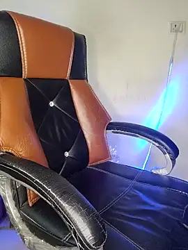 Snapshot of Black-Pearll chatting on 02/12/25, 03:16 Black-Pearll online show from 02/12/25, 03:16