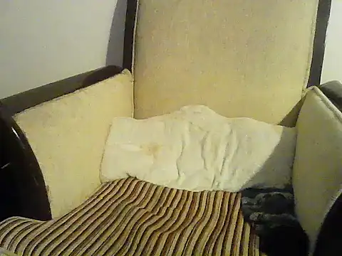 Snapshot of kallaviz chatting on 03/15/26, 04:07 kallaviz online show from 03/15/26, 04:07