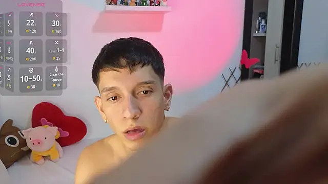 milky  boy  online show from 10/16/25, 04:13