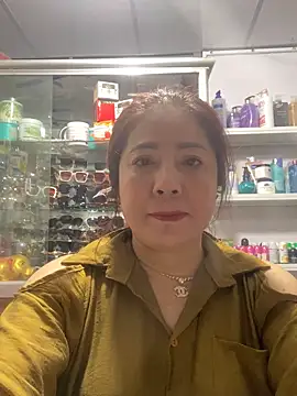 Snapshot of Cesywet chatting on 02/12/25, 01:52 Cesywet online show from 02/12/25, 01:52