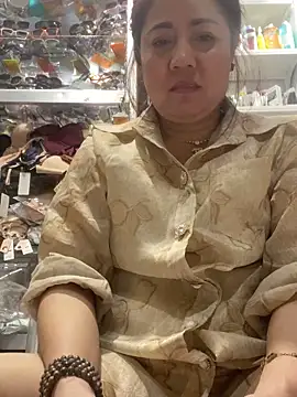 Snapshot of Cesywet chatting on 02/15/25, 09:16 Cesywet online show from 02/15/25, 09:16