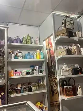 Snapshot of Cesywet chatting on 02/20/25, 07:45 Cesywet online show from 02/20/25, 07:45