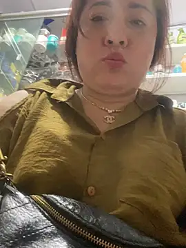 Snapshot of Cesywet chatting on 02/21/25, 10:17 Cesywet online show from 02/21/25, 10:17