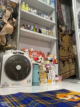 Snapshot of Cesywet chatting on 03/02/25, 05:33 Cesywet online show from 03/02/25, 05:33