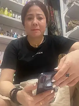 Snapshot of Cesywet chatting on 03/05/25, 07:49 Cesywet online show from 03/05/25, 07:49