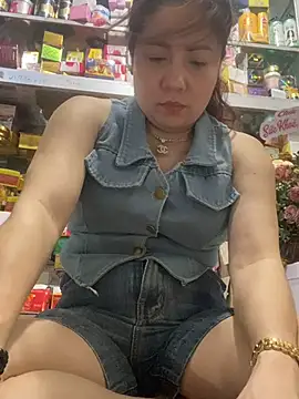 Snapshot of Cesywet chatting on 03/14/25, 09:46 Cesywet online show from 03/14/25, 09:46