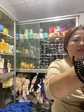 Snapshot of Cesywet chatting on 03/21/25, 01:56 Cesywet online show from 03/21/25, 01:56