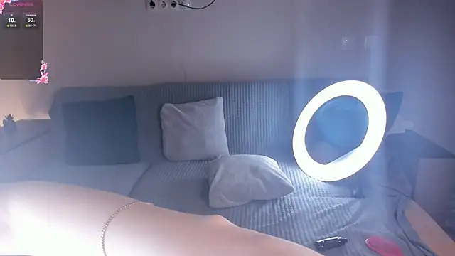 Snapshot of EdithHaskell chatting on 12/17/24, 03:17 EdithHaskell online show from 12/17/24, 03:17