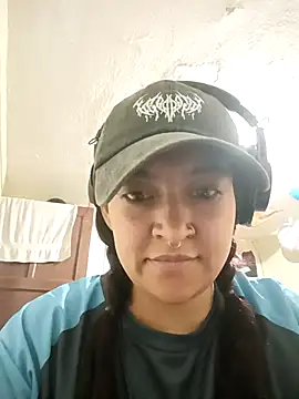 CORALINE GREYM online show from 10/25/25, 04:57