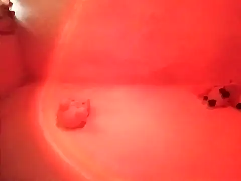 CORALINE GREYM online show from 12/05/25, 07:32