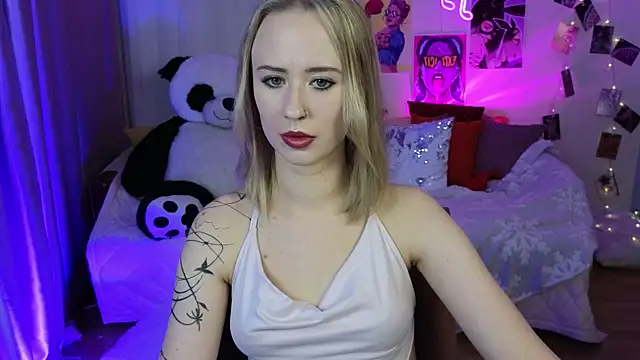 SashaBrooks online show from 10/17/25, 06:10