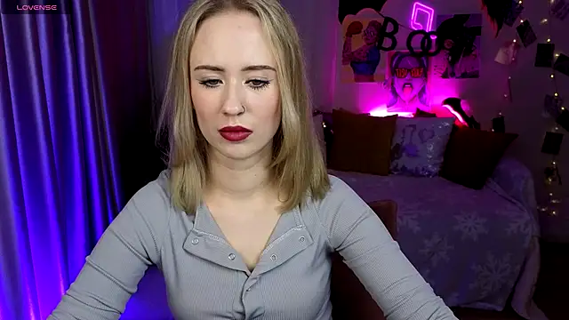 SashaBrooks online show from 11/11/25, 02:06