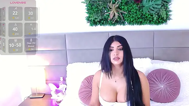 ZendayaClark online show from 11/08/25, 04:23