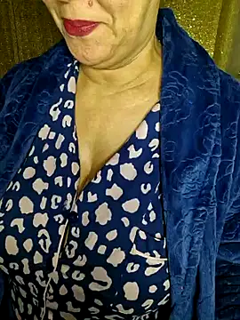 Foxlady2271 online show from 01/04/25, 03:28