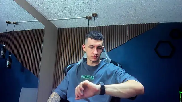 JacksonOlsenn online show from 01/28/25, 03:14