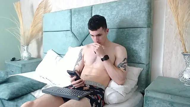 JacksonOlsenn online show from 02/11/25, 03:18