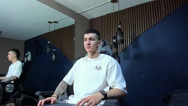 JacksonOlsenn online show from 02/24/25, 03:09