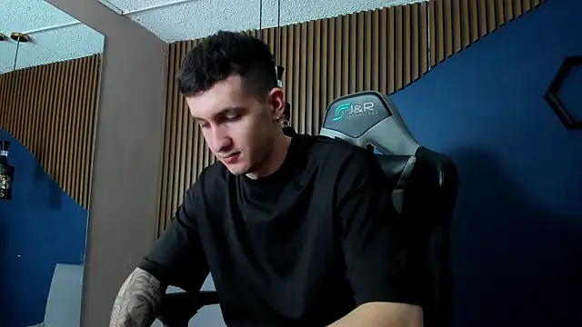 JacksonOlsenn online show from 02/26/25, 02:57