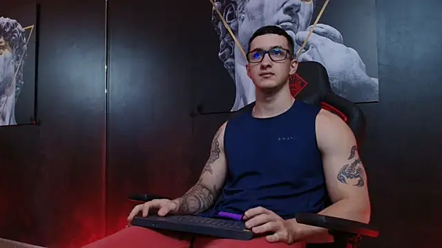 JacksonOlsenn online show from 10/06/25, 08:39