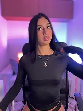 maddy bronw  online show from 01/29/25, 11:25