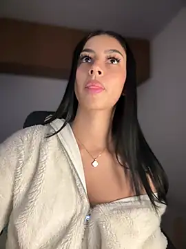 maddy bronw  online show from 03/09/25, 06:39