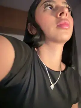 maddy bronw  online show from 03/15/25, 02:14