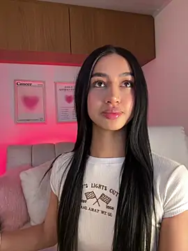 maddy bronw  online show from 09/10/25, 10:54