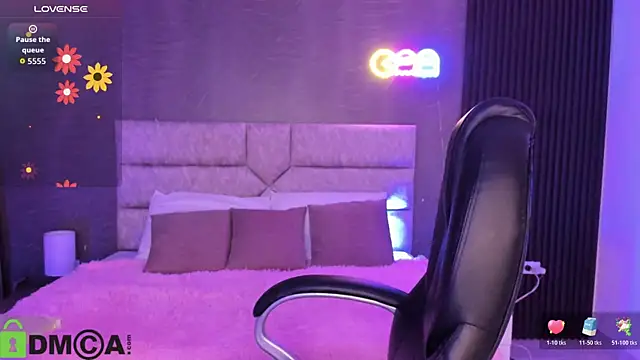 Cristal  adams online show from 11/06/25, 12:17