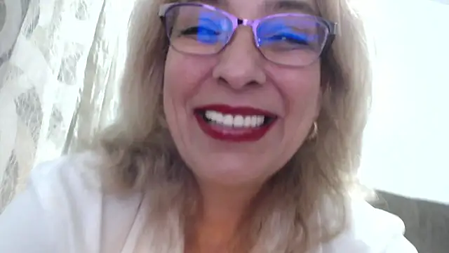 Snapshot of cecylya4u chatting on 09/26/25, 09:41 cecylya4u online show from 09/26/25, 09:41