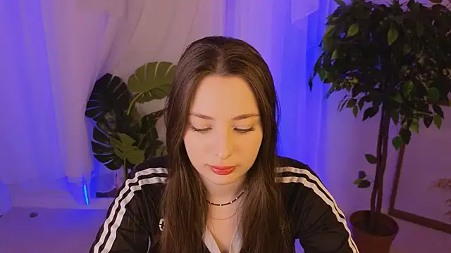 Snapshot of MoonLissa chatting on 12/15/24, 06:51 MoonLissa online show from 12/15/24, 06:51