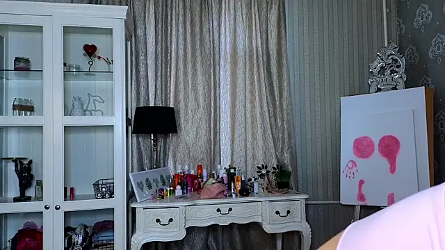 AnneFoxy online show from 11/08/25, 07:30