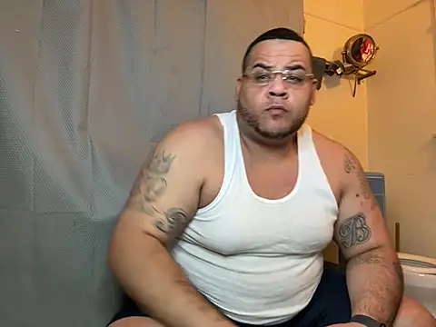 Snapshot of fatboyjayohh126 chatting on 01/29/25, 03:44 fatboyjayohh126 online show from 01/29/25, 03:44