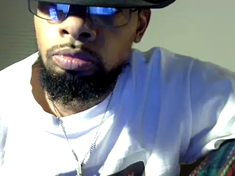 Snapshot of WhiskeyWood_DuhGOD chatting on 12/31/24, 02:29 WhiskeyWood DuhGOD online show from 12/31/24, 02:29