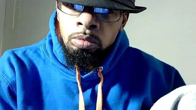 Snapshot of WhiskeyWood_DuhGOD chatting on 01/14/25, 02:19 WhiskeyWood DuhGOD online show from 01/14/25, 02:19