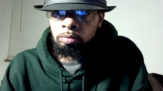 Snapshot of WhiskeyWood_DuhGOD chatting on 02/01/25, 02:26 WhiskeyWood DuhGOD online show from 02/01/25, 02:26