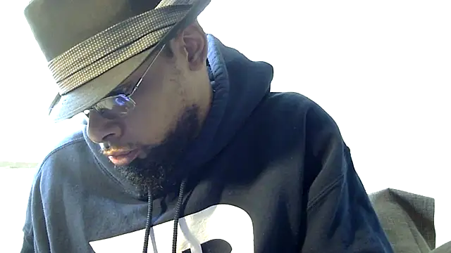 Snapshot of WhiskeyWood_DuhGOD chatting on 02/04/25, 05:12 WhiskeyWood DuhGOD online show from 02/04/25, 05:12