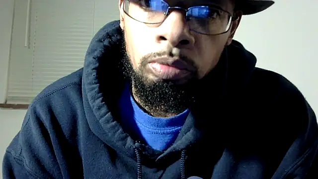 Snapshot of WhiskeyWood_DuhGOD chatting on 02/05/25, 02:40 WhiskeyWood DuhGOD online show from 02/05/25, 02:40