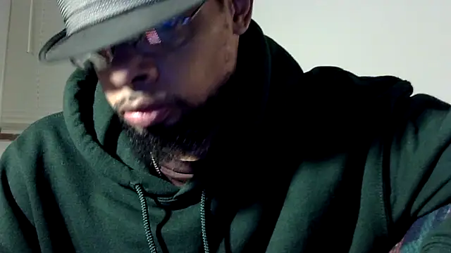 Snapshot of WhiskeyWood_DuhGOD chatting on 02/06/25, 02:22 WhiskeyWood DuhGOD online show from 02/06/25, 02:22