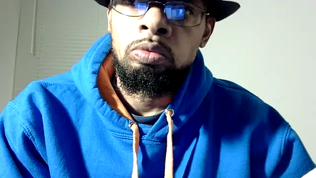 Snapshot of WhiskeyWood_DuhGOD chatting on 02/09/25, 02:38 WhiskeyWood DuhGOD online show from 02/09/25, 02:38